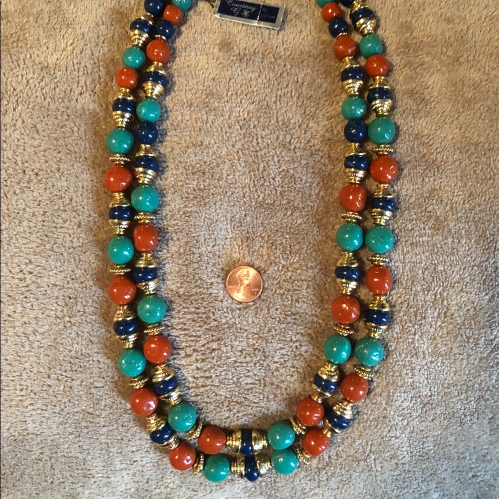 Fashion necklace: Courtney G by Gerson